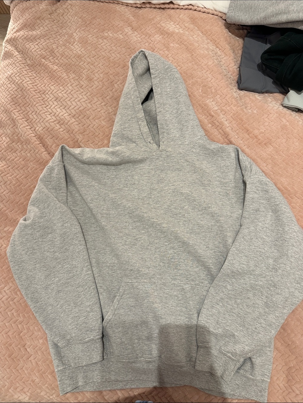 Gildan Men's Light Gray Crewneck Hoodie